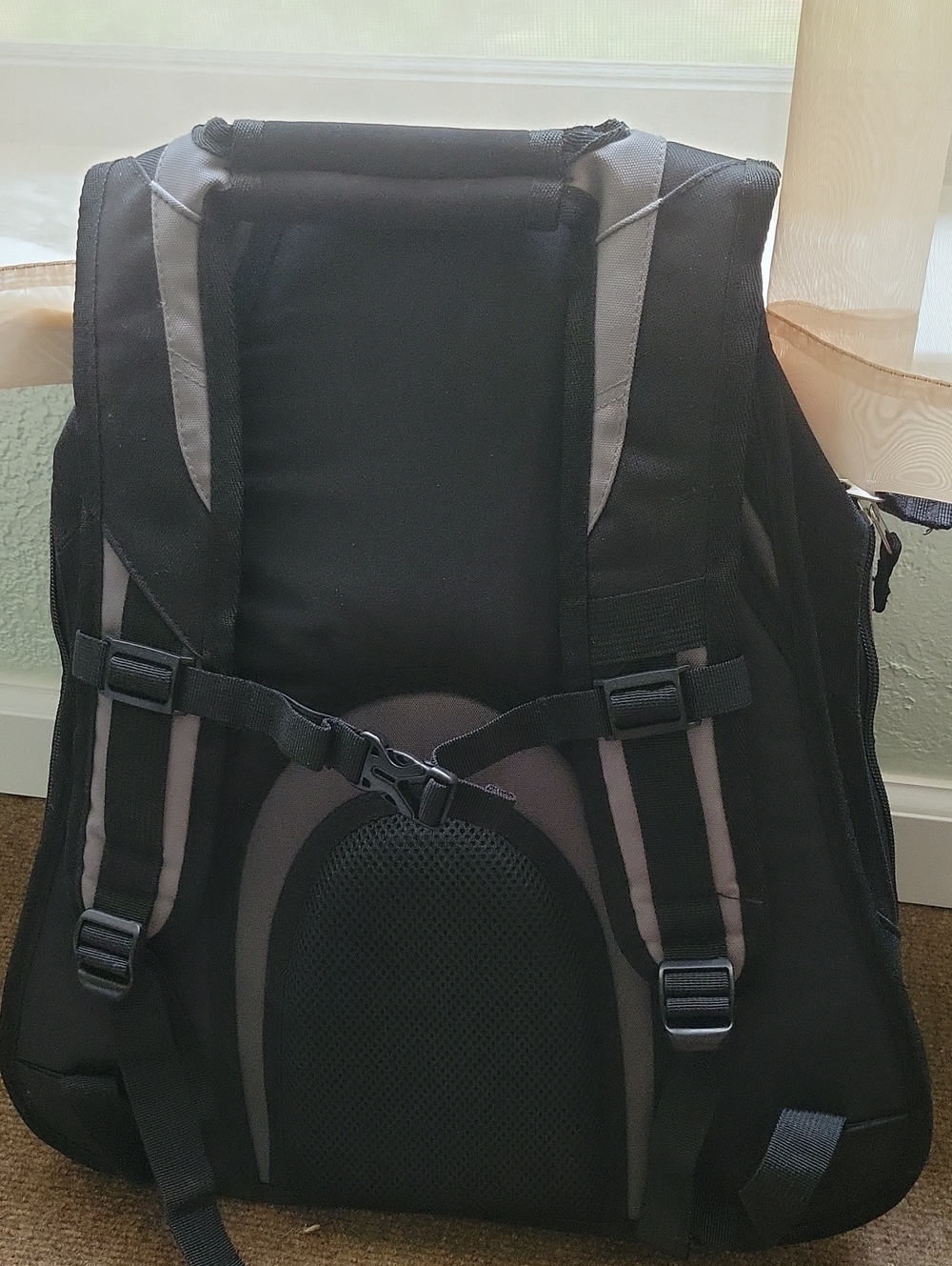 Motion Pro Black and Grey Men's Backpack Laptop Lightweight - Picture 6 of 6